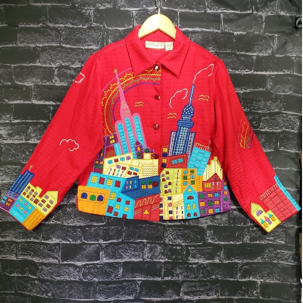 VTG Pushpa Wearable Art Jacket Women Small Red New York City Skyline Embroidered